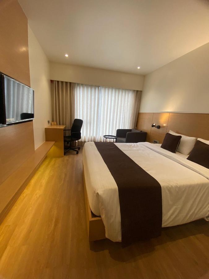 Hotel Mumbai House Ghansoli, Navi Mumbai Ngoại thất bức ảnh